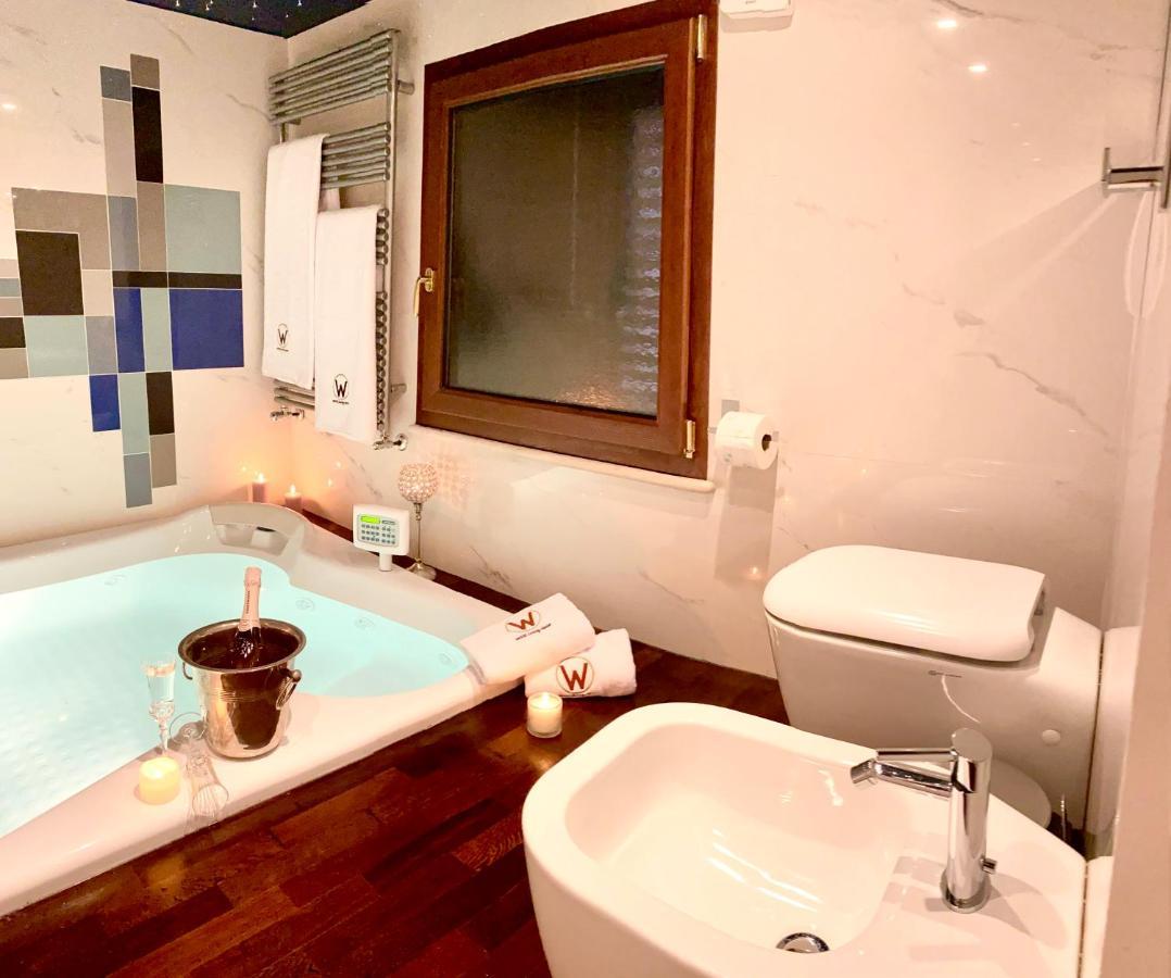 Wood Luxury House Appartement Pescara Buitenkant foto