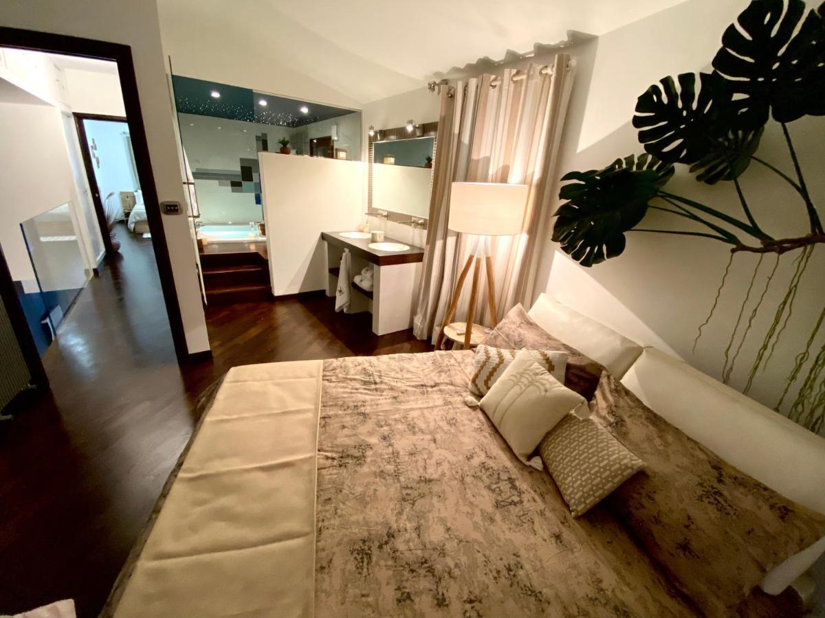 Wood Luxury House Appartement Pescara Buitenkant foto