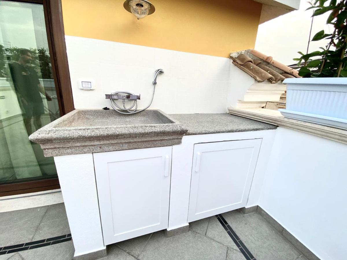 Wood Luxury House Appartement Pescara Buitenkant foto